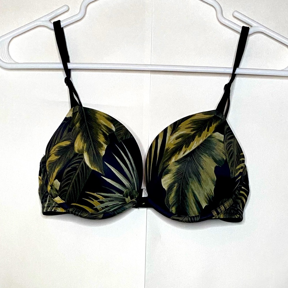 PINK Victoria’s Secret push-up bra 32C